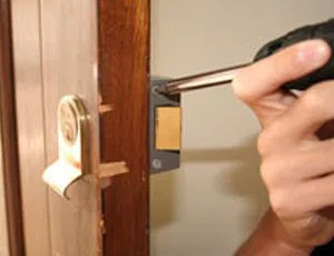 Locksmith Store Houston, TX 713-357-0766 - change-locks-service